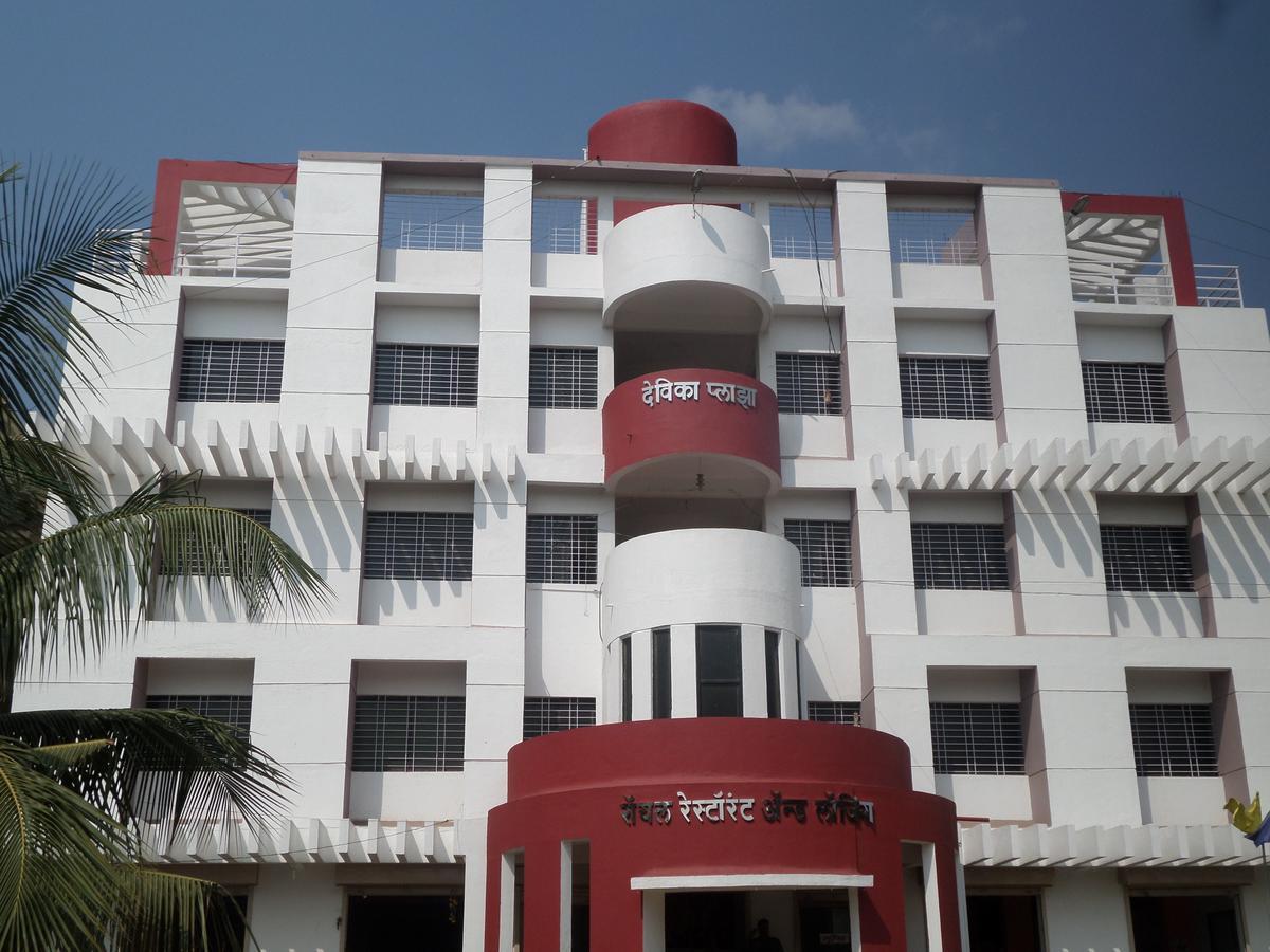 Hotel Royal Lodging Phursungi Εξωτερικό φωτογραφία